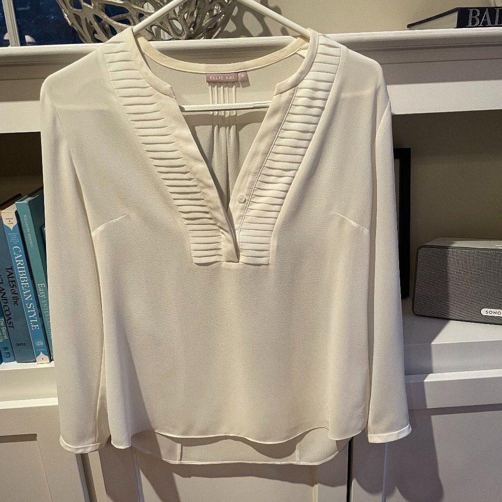 ELLIE KAI Sheer White Blouse - 100% polyester  size 0